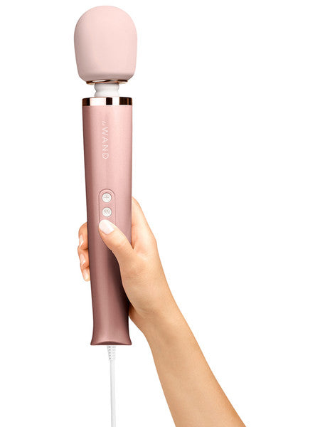 LE WAND PLUG IN VIBRATING MASSAGER