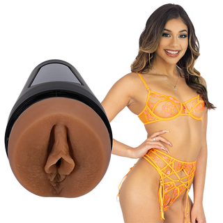 MAIN SQUEEZE XXLAYNA MARIE PUSSY