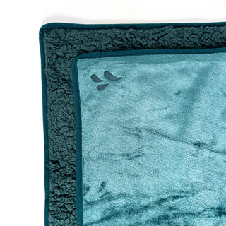 WATERPROOF SPLASH BLANKET - THE OG -  EMERALD SHERPA - LARGE 2M X 2M
