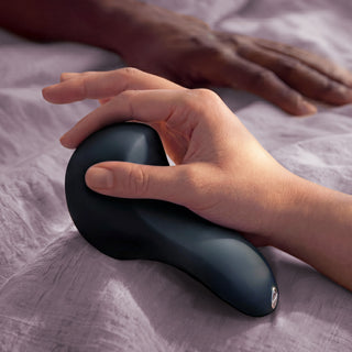WE VIBE SHARED TOUCH